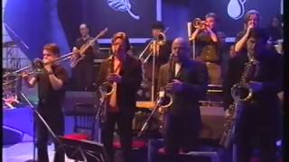 Eddi Reader, Jools Holland and The Rhythm and Blues Orchestra - Waiting Game
