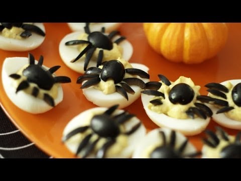 Spider Topped Deviled Eggs-11-08-2015