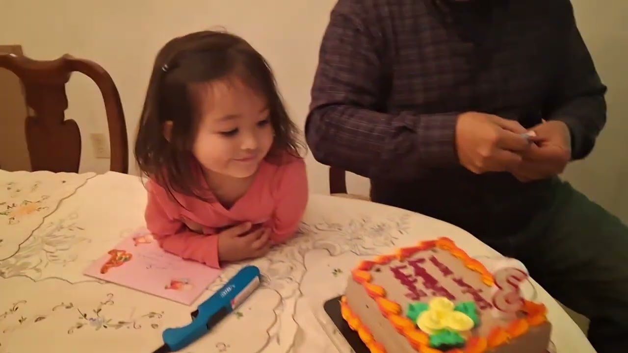 Поздравляем маленькую принцессу с третьим днем ​​рождения в Грэмми Плейс в Ванкувере