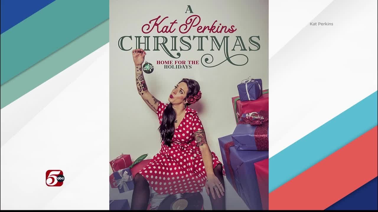 Рождество с Кэт Перкинс: Дома на праздники