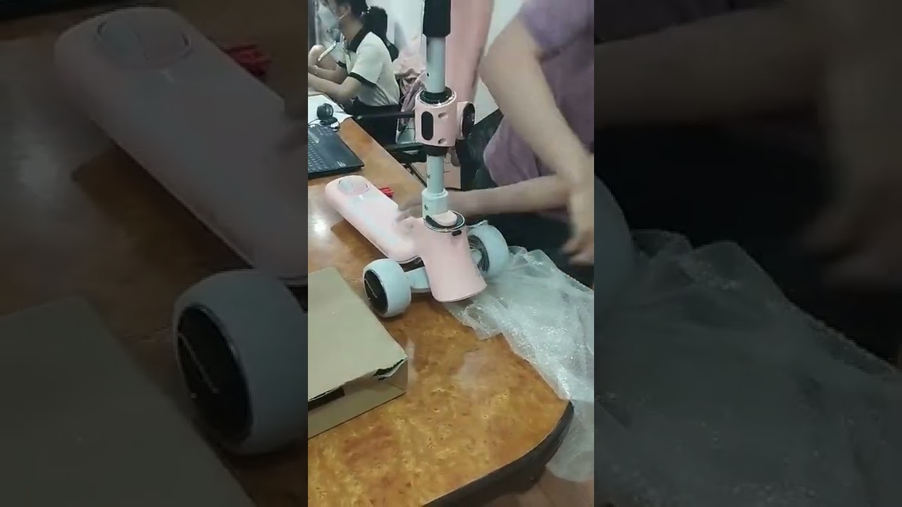 Hướng dẫn c&aacute;ch mở xe scooter Dumitu trẻ em, Xe scooter cho b&eacute; ch&ograve;i ch&acirc;n