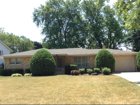3713 West Lee Street, McHenry, IL home video tour
