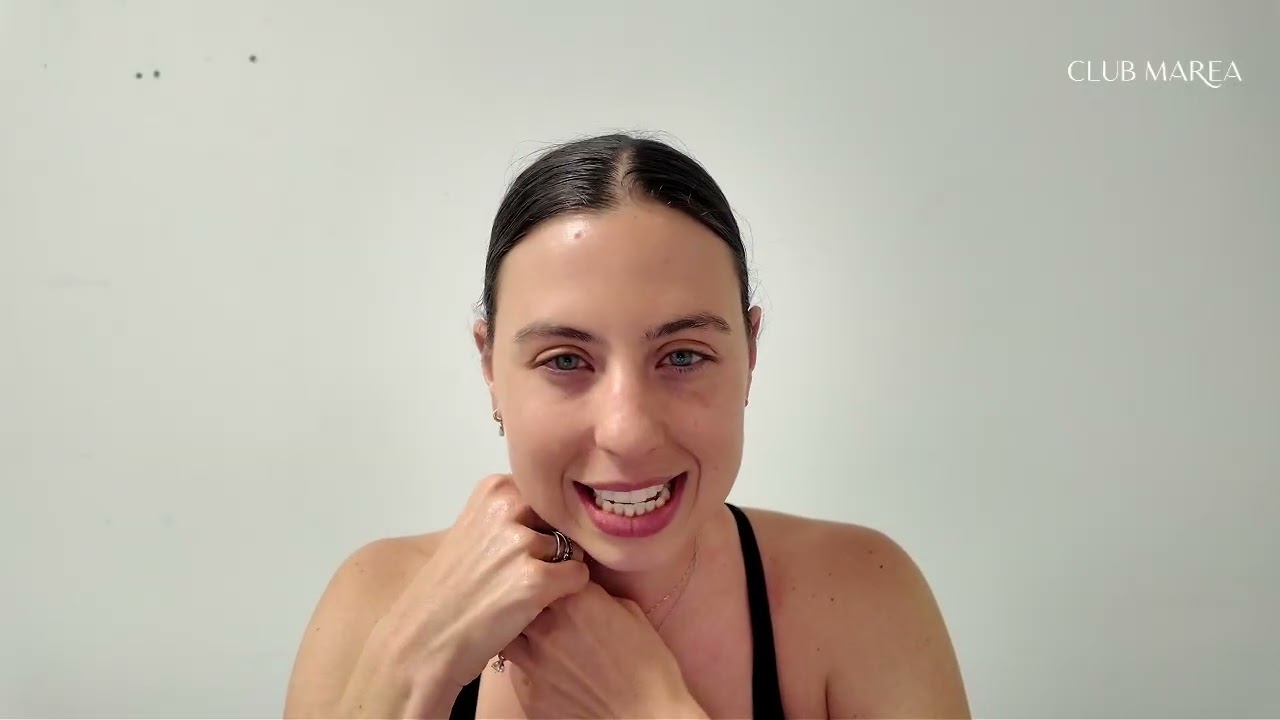 Rutina de yoga facial enfocada en el cuello | Martes de Marea ✨