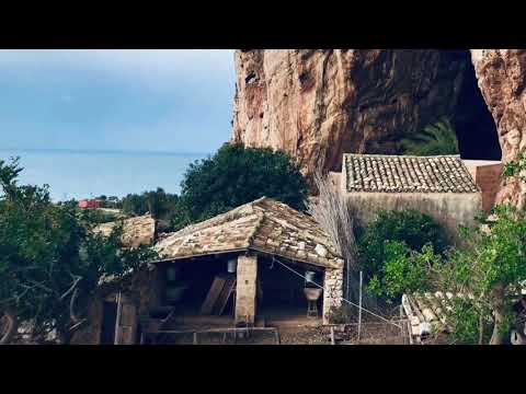 Esplorando la Grotta Mangiapane di Custonaci