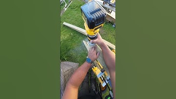 window flashing detail. #construction #windows  #diy #carpenter  #renovation #shorts #clips #dewalt