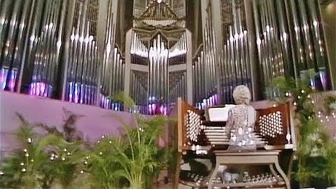 Frescobaldi (Gaspar Cassado) INTRODUCTION AND TOCCATA - Diane Bish