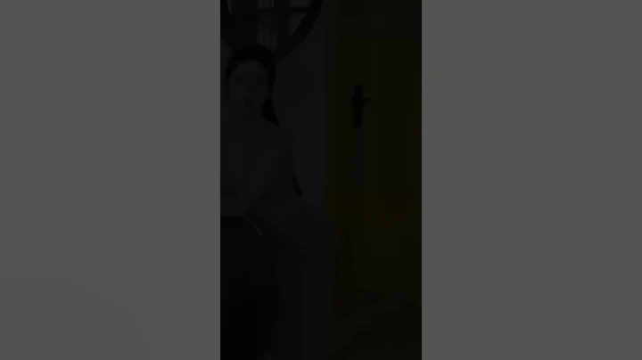 她好可爱，好想把她抱回家 #甜美 - 天天要闻