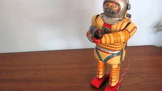 50`s UNIQUE NOMURA TN TIN BAT/OP EARTHMAN SPACEMAN ASTRONAUT ROBOT