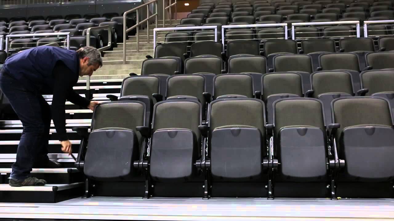 Quattro Forward Fold Chair Operation   Strike