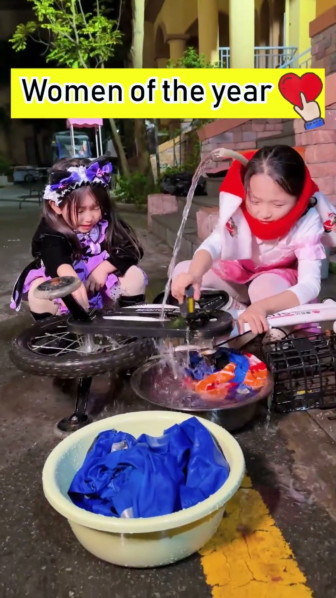 【斗罗大陆】可怜的的唐老六冷天辛苦洗衣服，还好有coco陪着她！ #斗罗大陆 #斗罗大陆唐三小舞 #唐舞桐