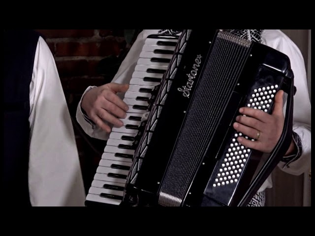 YouTube पर Cristian Fodor - Colo-n vale langa moara देखें