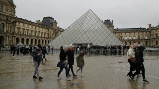 Coronavirus : l’épidémie perturbe la vie quotidienne des Français