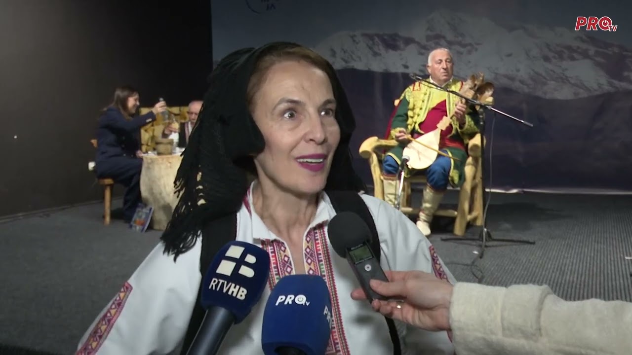 14. BOŽIĆNO SILO U GRUDAMA: GUSLE I GANGA