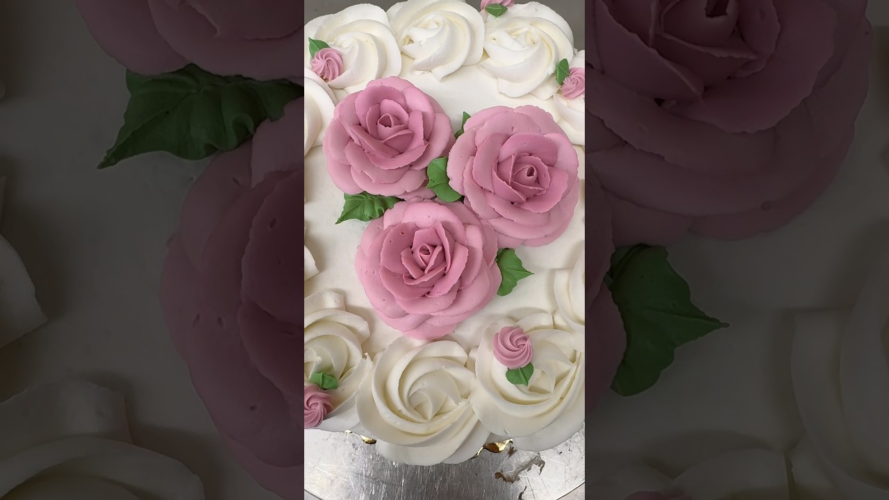 Color-changing flowers: Was it worth it? 😅 #cake #cakedecorating