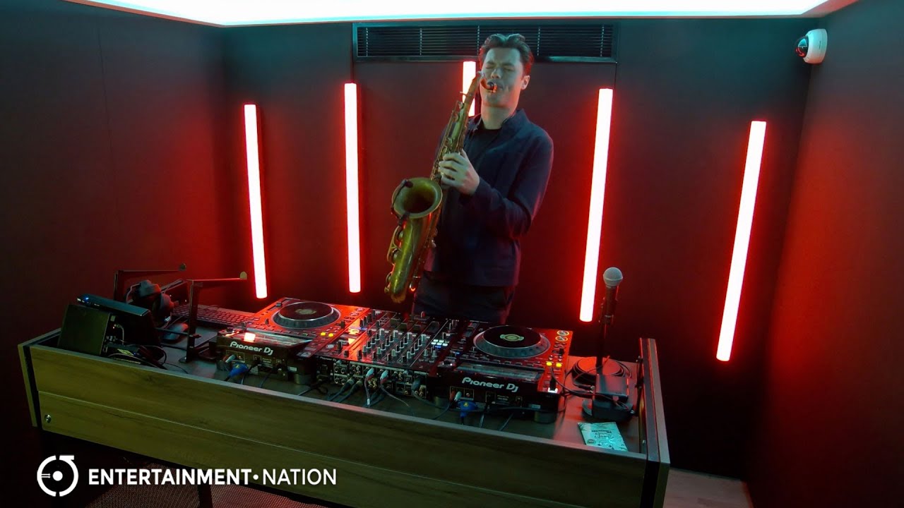 Nick On Sax Mr Saxobeat Pro DJ & Saxophonist Entertainment Nation