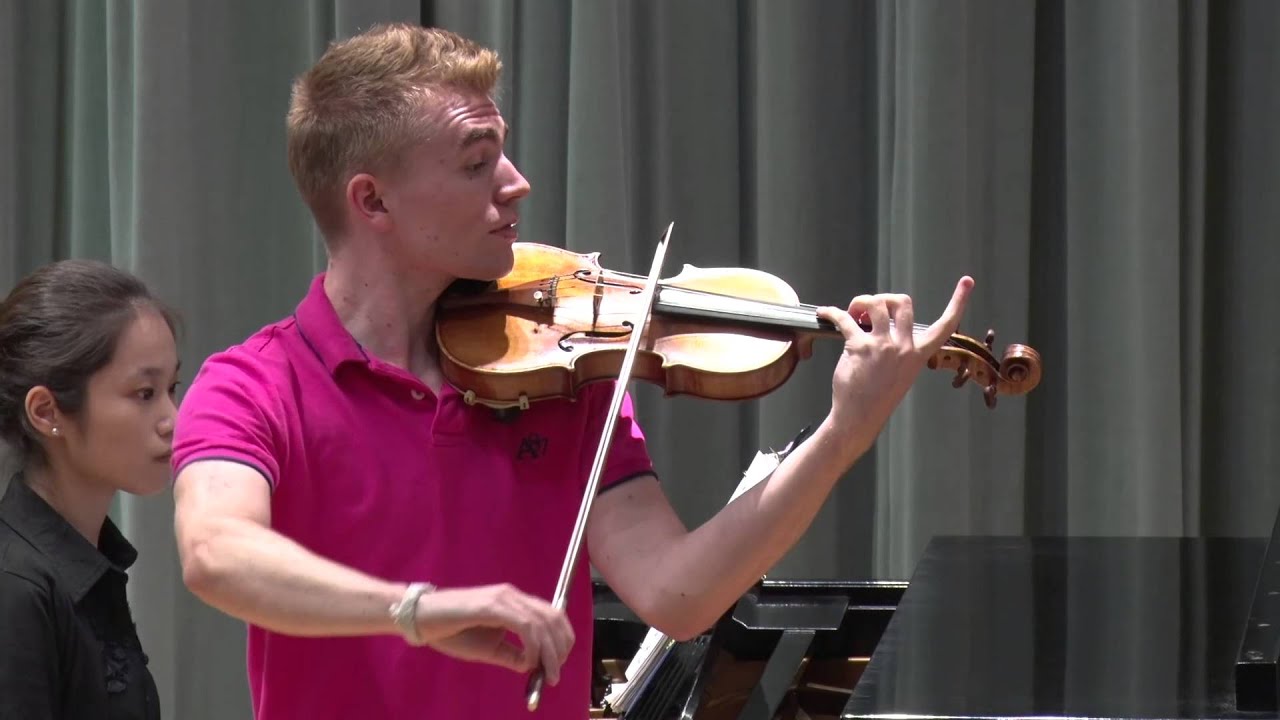 Bourree by Handel - YouTube Bourree by Handel - YouTube