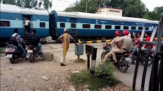 WAP-7 Pulls Dead WAP-5 || Amritsar Jaynagar Shaheed Exp