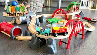 Motorized Trains on BRIO Deluxe Railway Set | Battery Operated Trains