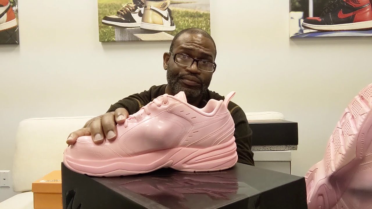 Whitney vendedor ético Nike Air Monarch IV/Martine Rose AT3147-600 Medium Soft Pink/Black - YouTube