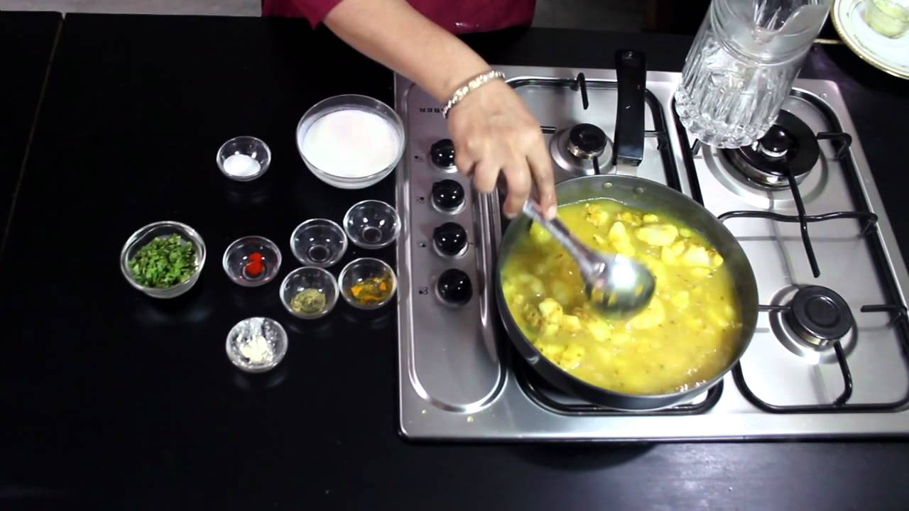 Dahi ke Aloo - Dahi wale Aloo - Potato Curry with Yogurt Gravy | Nisha Madhulika