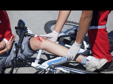 How to Treat a Puncture Wound | First Aid Training