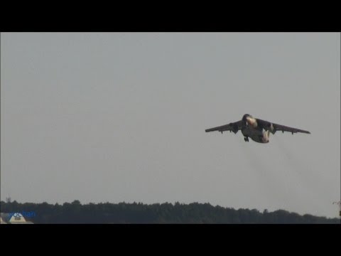 Military Cargo aircraft,Kawasaki C-1.Takeoff 離陸・百里基地(茨城空港)