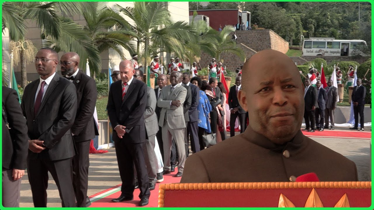 Umukuru w'igihugu Evariste Ndayishimiye yipfurije umwaka mwiza abaserukira ibihugu vyabo mu Burundi