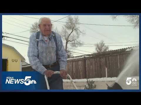 95-year-old in Pueblo clears snow at neighbors' homes