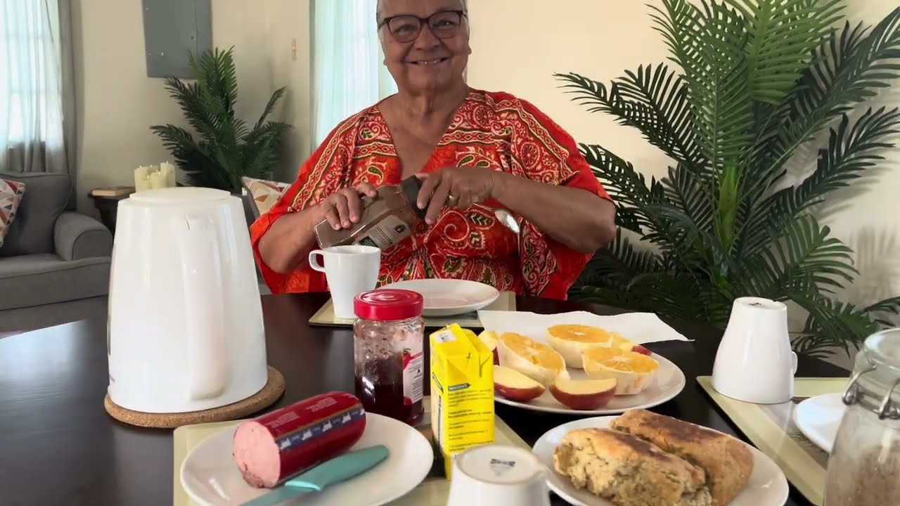 Moruga phoulourie and tamarind sauce