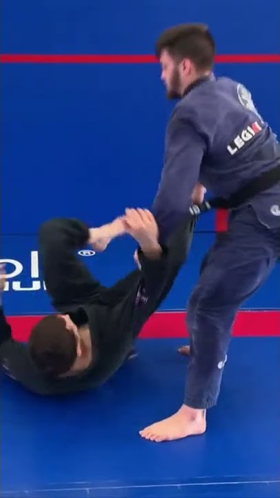 passagem de guarda com finalização-guard pass with completion