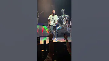 Chris Brown - Wall to Wall (Live) Dance