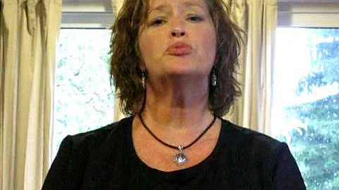 Shelley Harper sings Silent Night
