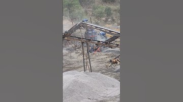 The stone production line has an output of 150 tons per hour and outputs four specifications.
