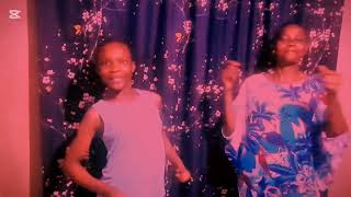 Mummy vs. Daughter. Who can sing this song better?