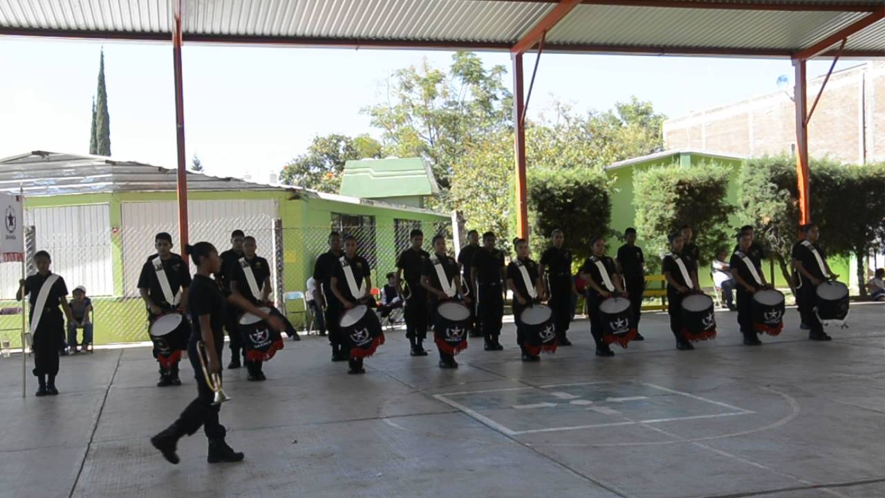 BANDA DE GUERRA SECUNDARIA GREGORIO TORRES QUINTERO OAXACA - YouTube