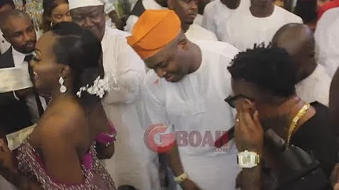 Oritsefemi Entertains Oba Elegushi, His Brother, Wife &Kids As They Dance To The Fullest