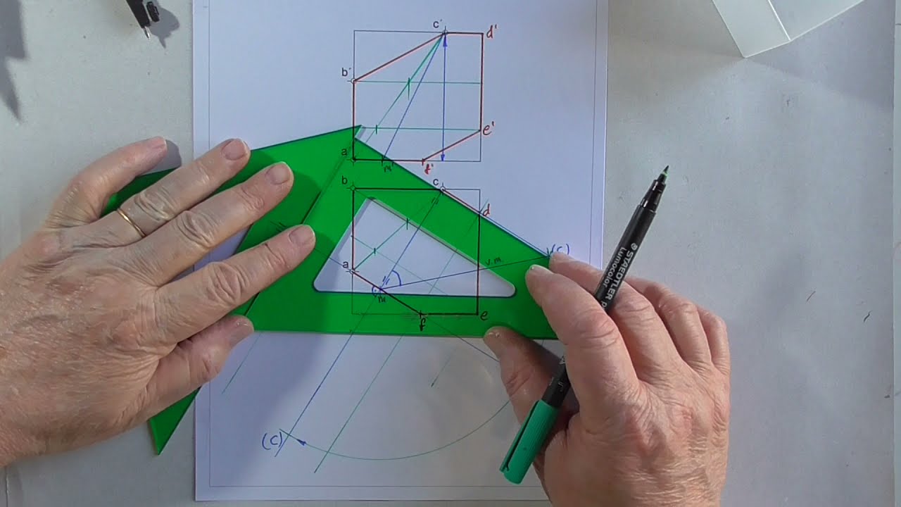 Verdadera Magnitud de la seccíón de un cubo en Diédrica