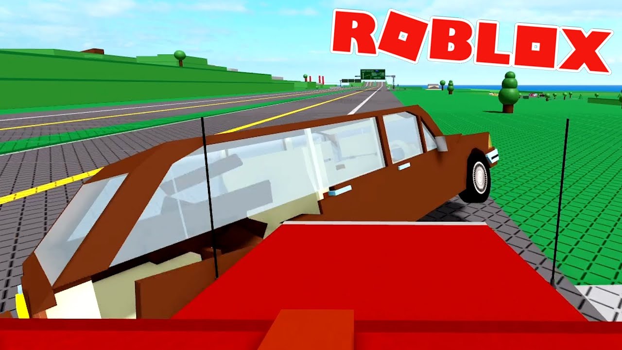 I think this is some of the most realistic car crash damage I have ever  seen in a Roblox game. What are your thoughts? : r/roblox