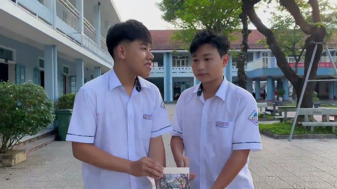 Lớp 10 7, THPT Nguyễn Huệ, Về huế ăn cơm