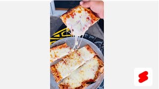 Double cheese pizza 🍕 better than domino’s #extracheese #doublecheesepizza #delhifoodexplorer