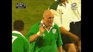 Keith Wood punch clatters Gary Teichmann's jaw