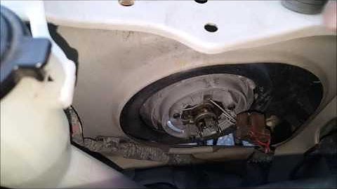 Changing headlight bulbs in a 98 (3rd gen) 4Runner/Tacoma