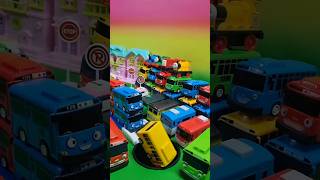 Mcqueen Pushing Tayo Car And Bus Into The Hole