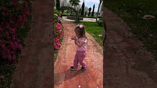 gül bahçesi neşeli çocuk videosu #eğlencevi #öneçıkar #trending #global #tatlı #keşfet #funny