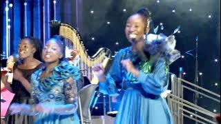 The Vine - Inyang' Enkulu ft Soweto Gospel Choir & Everton Mlalazi (Live in Sandton)