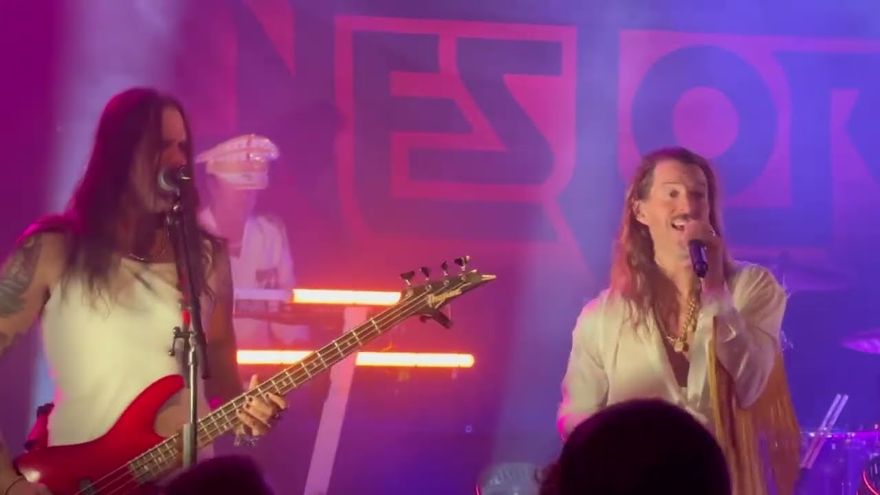Nestor - Caroline, 31.10.24 Das Bett, Frankfurt #rock #80s #nofilter #nestor #concert #live #glam