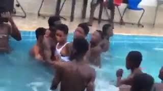 Swimming pool lampoza dada wa watu/ili kujua zaidi fuatilia video hii