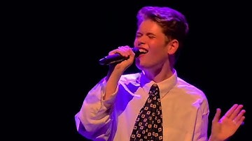 Thomas Maljers sings new song "GrandMaMa" live at Koorenhuis | Rewire Showcase