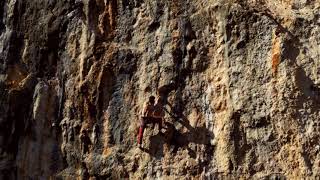 Bambi (8a+) crux sequence at Fenda da Arrábida