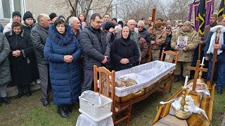 У Залізцях прощаються із захисником Іваном Григусом, якого стратили в російському полоні